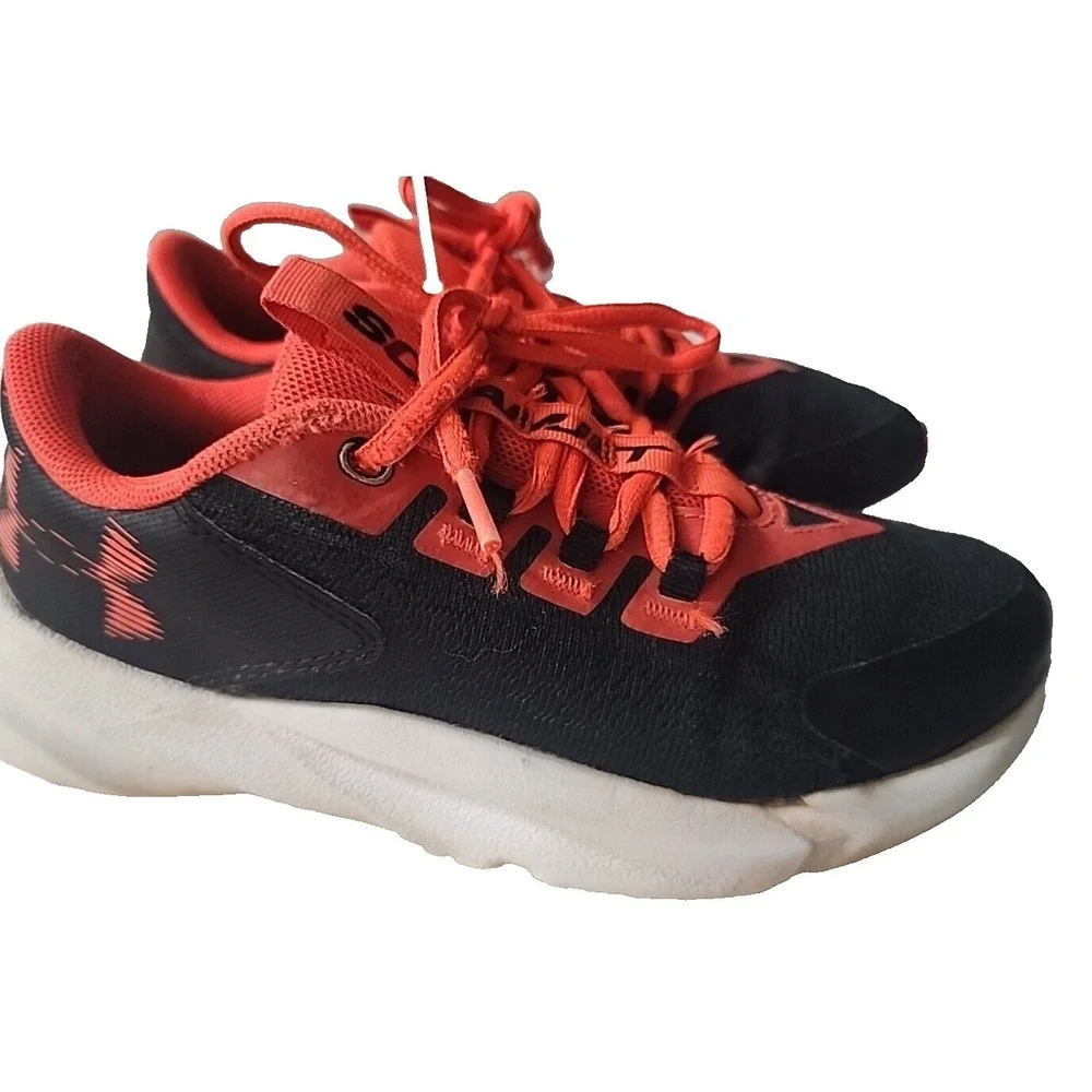Boys Under Armour 3025535-001 Scramjet Running‎ Shoes - Black/Orange Size 4.5y